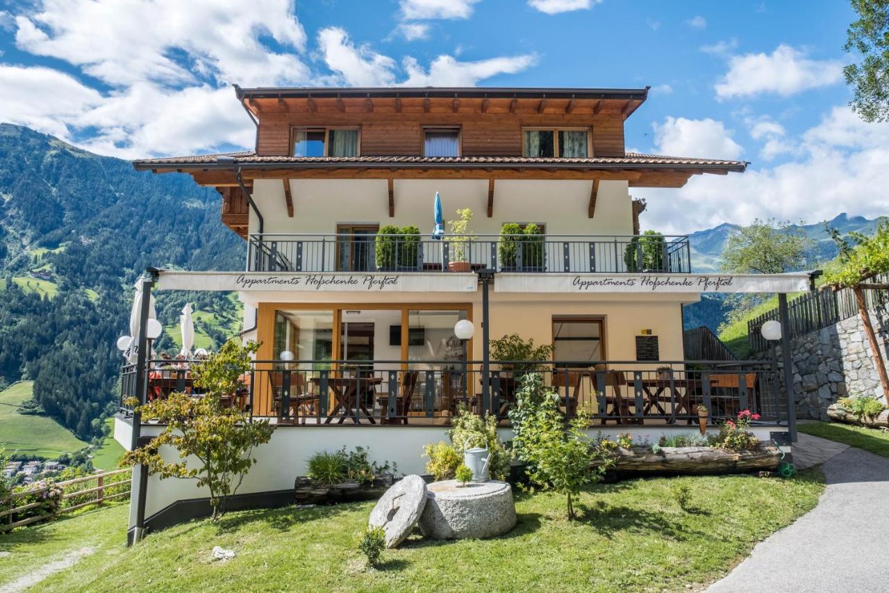Hofschenke Pfeiftal - Bergwiese San Martino di Castrozza Eksteriør billede