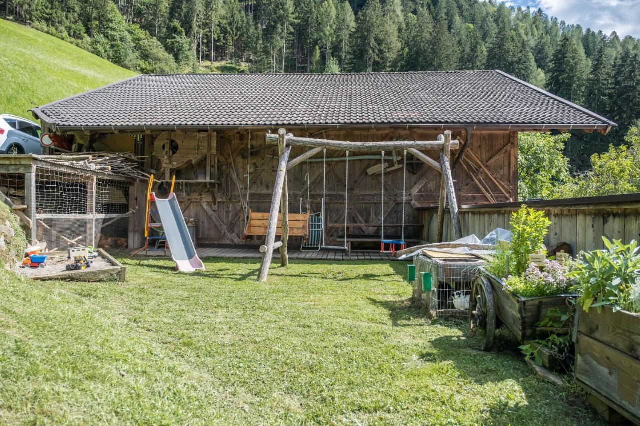 Hofschenke Pfeiftal - Bergwiese San Martino di Castrozza Eksteriør billede