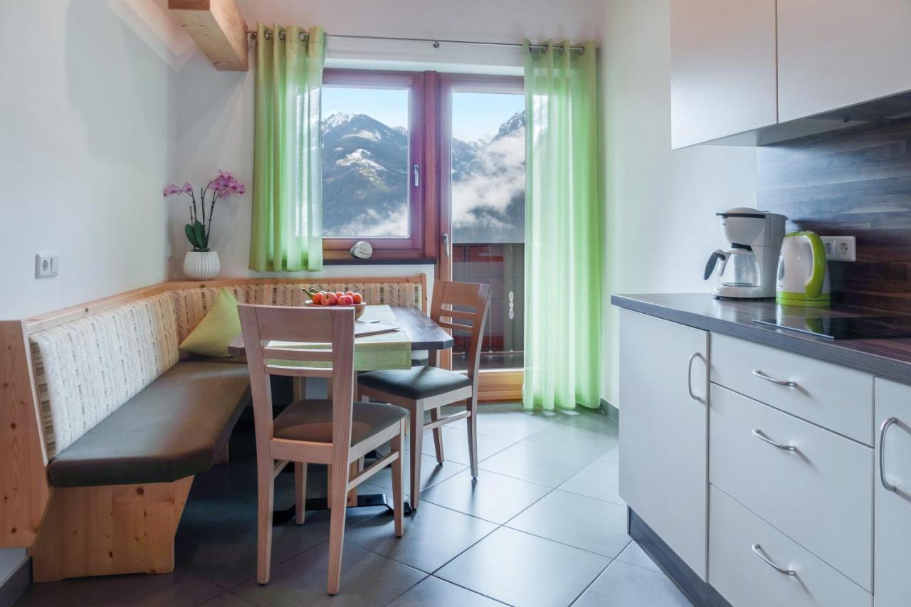Hofschenke Pfeiftal - Bergwiese San Martino di Castrozza Eksteriør billede